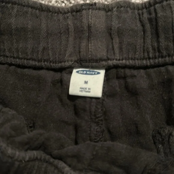 Old Navy Women’s Linen Shorts - Picture 2 of 4